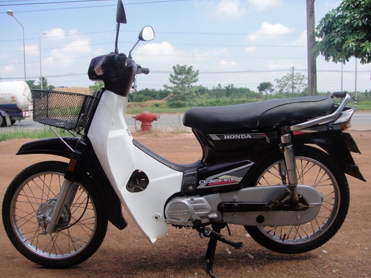 ขายฮอนด้าดรีม คุรุสภา สีน้ำตาล สภาพสวยพร้อมใช้งาน (ทะเบียนพร้อมชุดโอน )