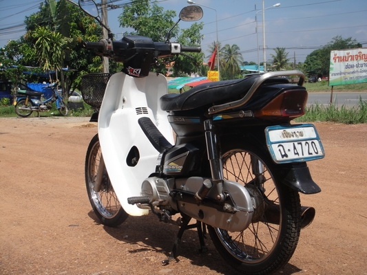 ขายฮอนด้าดรีม คุรุสภา สีดำ สภาพสวยพร้อมใช้งาน (ทะเบียนพร้อมชุดโอน ) ขายฮอนด้าดรีม คุรุสภา สีดำ สภาพสวยพร้อมใช้งาน (ทะเบียนพร้อมชุดโอน )