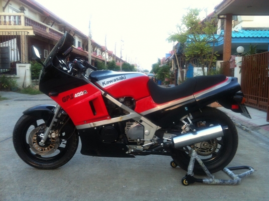 รถในตำนานKawasaki Ninja GPZ400R  ทะเบียนแท้พร้อมโอน