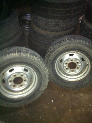 ขายเหมายางเปอร์เซ็นต์ 50 เส้น เฉลี่ยเส้นละ 300 บาท