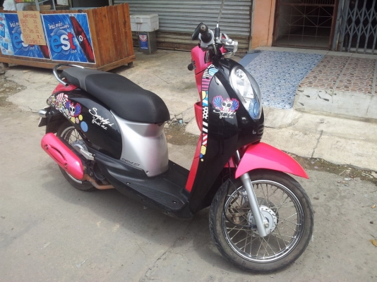 ขาย HONDA SCOOPY I รถปลายปี2011 เดิมทุกชิ้นส่วน ไม่เคยล้ม มือเดียวป่ายแดง งดต่อรองคับ