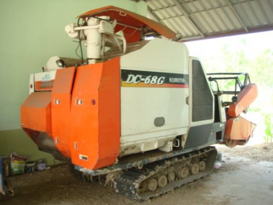 ขายรถเกี่ยว KUBOTA DC68G พร้อมเทรเลอร์ ไว้ลากรถเกี่ยวหรือแม็คโคร ขายรถเกี่ยว KUBOTA DC68G พร้อมเทรเลอร์ ไว้ลากรถเกี่ยวหรือแม็คโคร