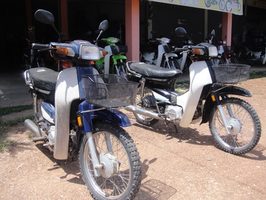 ขายฮอนด้าดรีม คุรุสภา สภาพสวยพร้อมใช้งาน (ทะเบียนพร้อมชุดโอน )