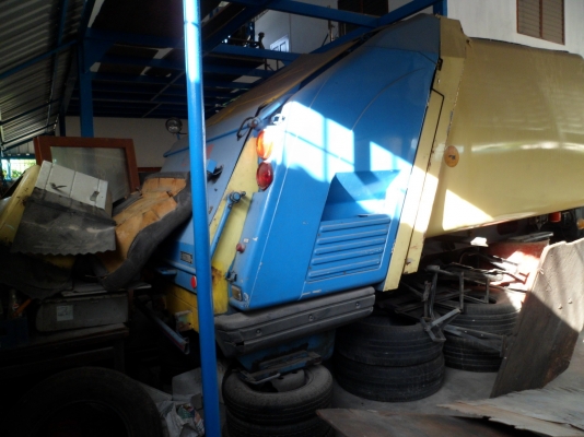 ขายถังเก็บขยะเก่าญี่ปุ่นพร้อมปั๊มไฮดรอลิคปั่นน้ำมัน