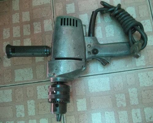 ขายด่วนสว่านรอบช้า Makita 5 หุน รุ่น 6216