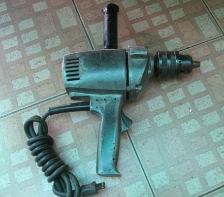 ขายด่วนสว่านรอบช้า Makita 5 หุน รุ่น 6216