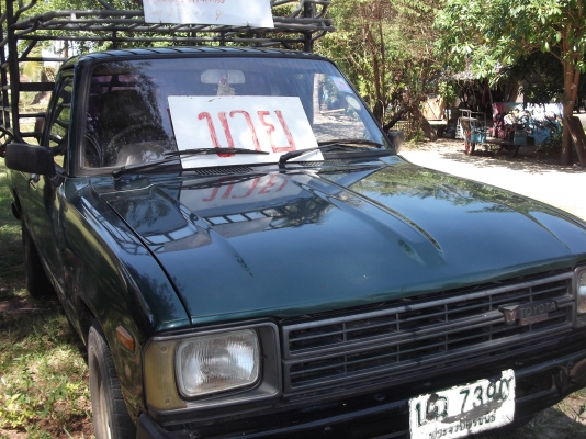 รถ  toyota ม้ากระโดดสภาพพร้อมใช้งาน