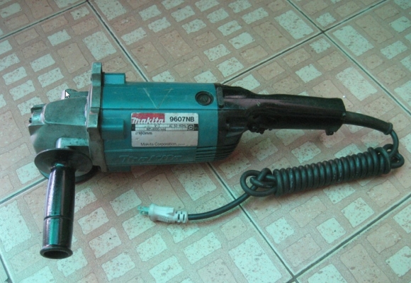 ขายด่วนหินเจีย 7" Makita 9607NB แท้แน่นอน 100\%