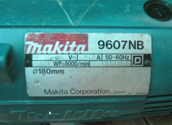 ขายด่วนหินเจีย 7" Makita 9607NB แท้แน่นอน 100\%