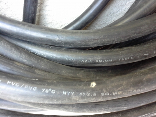 ขายเมนใหญ่ สายไฟ 2.5 เบอร7 เป็นสายทอ งแดงแข็ง