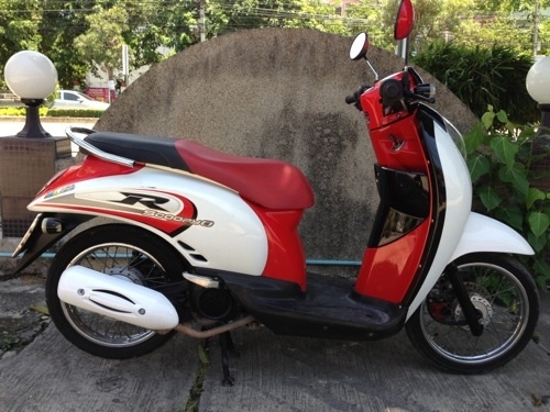 ขาย scoopy i