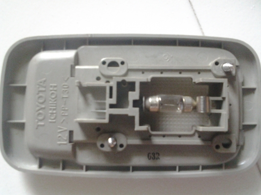 ไฟหลังคารถตู้ ไฟหลังคารถตู้