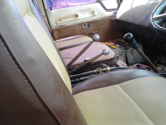 ขายตัด ลงบ่อ วิ่งลาน ทำเทเลอร์ 10ล้อ2เพลาดั๊มสภาพเดิมๆ HINO F-17 FM177 ปี33 เครื่องเดิมEH700 168HP แห้งดีไม่เยิ้ม แรงดีไม่มีหลวม เกียร์เดิม สโลวพร้อม มีD-L ช่วงล่างแน่น คัสซีสวยเดิมไม่เคยทำสี ยางดี10เส้น กระบะดั๊มเหล็กKAC สภาพดี หัวบาง ภายในครบ มีผุนิดๆกั