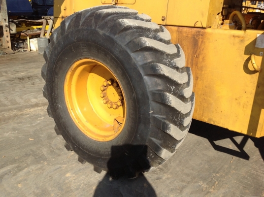 รถตักล้อยาง Komatsu 515 เก่าญี่ปุ่น ขนาดบุ้งกี๋เสริมแล้ว 1.5Q ต้องการไฟแนนซ์โทรมาคุยได้ รถตักล้อยาง Komatsu 515 เก่าญี่ปุ่น ขนาดบุ้งกี๋เสริมแล้ว 1.5Q ต้องการไฟแนนซ์โทรมาคุยได้