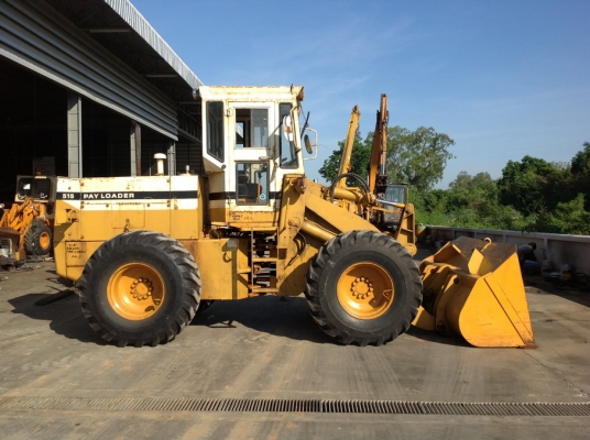 รถตักล้อยาง Komatsu 515 เก่าญี่ปุ่น ขนาดบุ้งกี๋เสริมแล้ว 1.5Q ต้องการไฟแนนซ์โทรมาคุยได้ รถตักล้อยาง Komatsu 515 เก่าญี่ปุ่น ขนาดบุ้งกี๋เสริมแล้ว 1.5Q ต้องการไฟแนนซ์โทรมาคุยได้