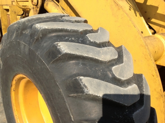 รถตักล้อยาง Komatsu 515 เก่าญี่ปุ่น ขนาดบุ้งกี๋เสริมแล้ว 1.5Q ต้องการไฟแนนซ์โทรมาคุยได้ รถตักล้อยาง Komatsu 515 เก่าญี่ปุ่น ขนาดบุ้งกี๋เสริมแล้ว 1.5Q ต้องการไฟแนนซ์โทรมาคุยได้