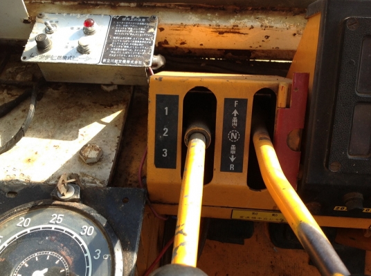 รถตักล้อยาง Komatsu 515 เก่าญี่ปุ่น ขนาดบุ้งกี๋เสริมแล้ว 1.5Q ต้องการไฟแนนซ์โทรมาคุยได้ รถตักล้อยาง Komatsu 515 เก่าญี่ปุ่น ขนาดบุ้งกี๋เสริมแล้ว 1.5Q ต้องการไฟแนนซ์โทรมาคุยได้