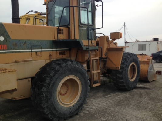 Komatsu Model WA300-1 ปี1986 8,515ช.ม. Komatsu Model WA300-1 ปี1986 8,515ช.ม.