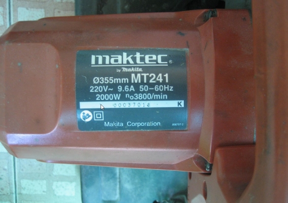 ขายด่วนไฟเบอร์ตัดเหล็ก maktec MT241 2000W 3800/min
