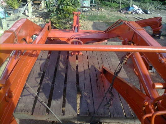 ขายชุดตักรถไถ  เดิมทีใช้อยู่กับรถไถ 42  แรงครับ