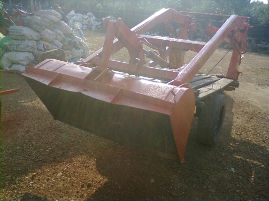 ขายชุดตักรถไถ  เดิมทีใช้อยู่กับรถไถ 42  แรงครับ