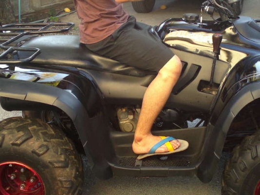 ATV ยักษ์ใหญ่ 250 cc.