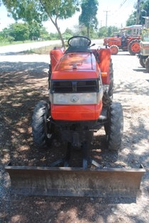 ขายรถไถ Kubota GL 26 (4WD) พร้อมดันหน้าและผานพรวน
