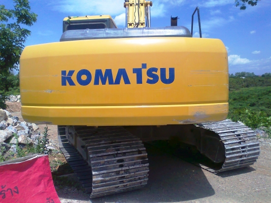ขาย..รถขุด KOMATSU PC200-7 รถสวยแจ่ม แรงดี สภาพใหม่ทั้งคัน มีทะเบียนครบ ราคาต่อรองได้อีก..