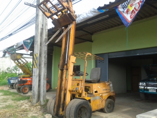 ขายรถยกขนาด 2ตันล้อคู่ งาเทได้ TOYOTA  เก่านอกไม่เคยใช้งานในไทย