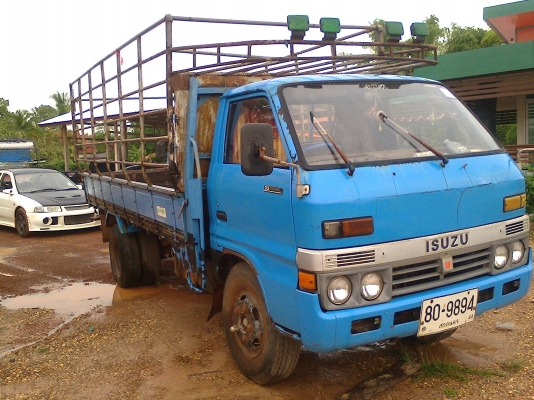 ISUZU TL100 เครื่อง 4BC2ฝาดำ ด่วนครับราคาตัดพ่อค้าจาก228000 ISUZU TL100 เครื่อง 4BC2ฝาดำ ด่วนครับราคาตัดพ่อค้าจาก228000