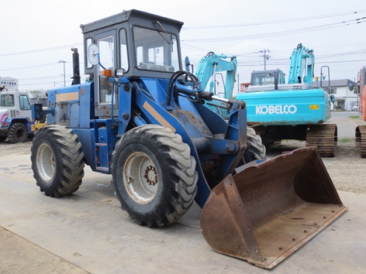 510-15416รถตักล้อยางรถจอดที่(CSนวนคร)แล้วครับ