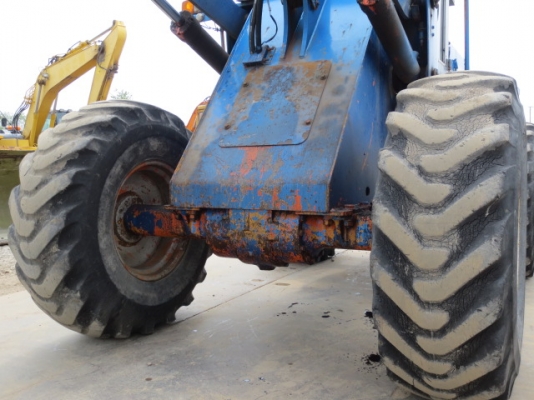 510-15416รถตักล้อยางรถจอดที่(CSนวนคร)แล้วครับ