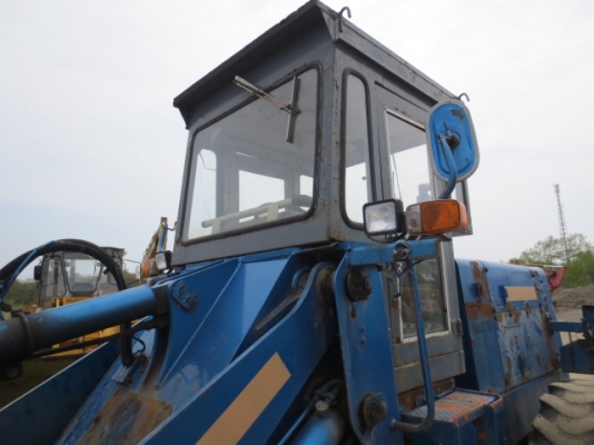 510-15416รถตักล้อยางรถจอดที่(CSนวนคร)แล้วครับ