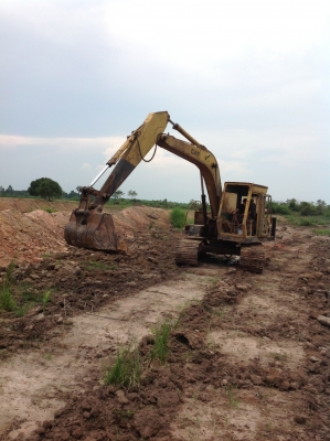 รถแม็คโครcat E110B