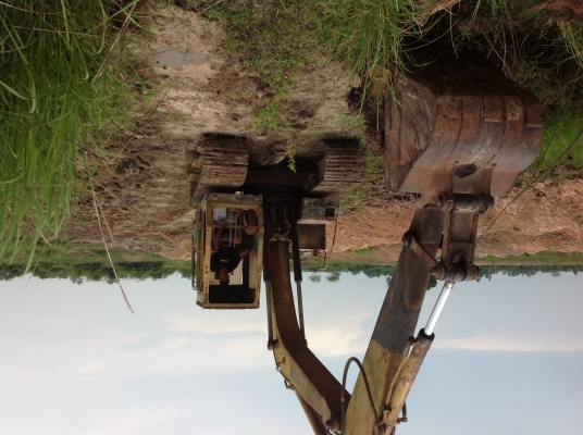 รถแม็คโครcat E110B