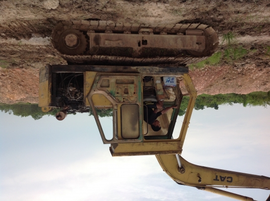 รถแม็คโครcat E110B