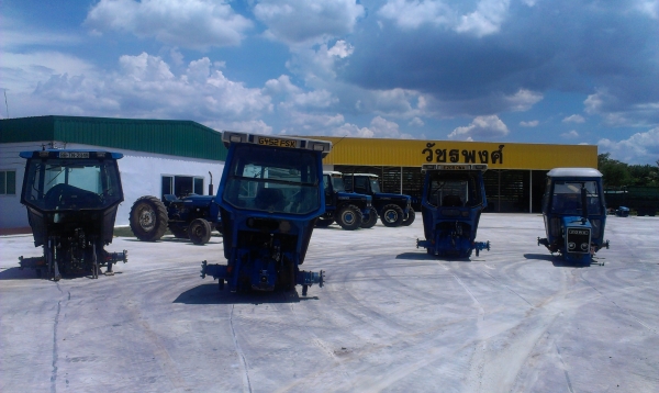 รถไถฟอร์ด นิวฮอลแลนด์เข้าแล้ว วันนี้