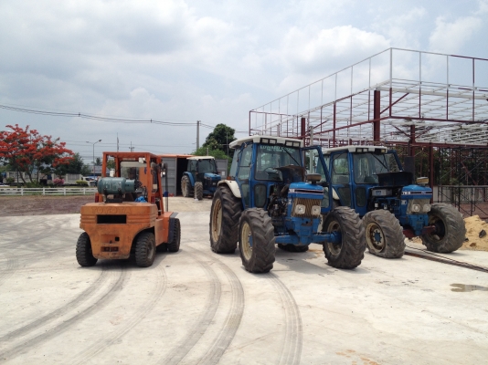 รถไถฟอร์ด นิวฮอลแลนด์เข้าแล้ว วันนี้