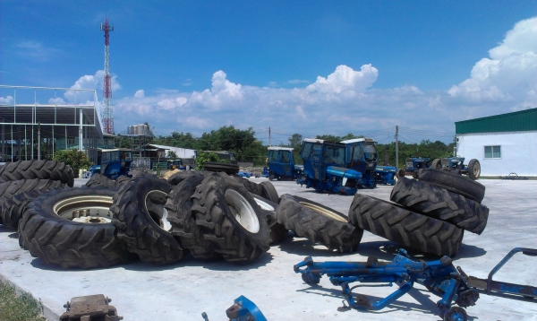 รถไถฟอร์ด นิวฮอลแลนด์เข้าแล้ว วันนี้