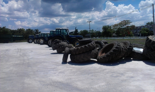 รถไถฟอร์ด นิวฮอลแลนด์เข้าแล้ว วันนี้