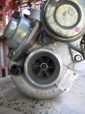 ขายเทอร์โบ volvo td04hl-13t  6,500 เก่าญี่ปุ่นรุนนิดหน่อย