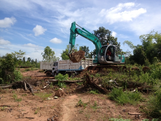 ขายรถแบคโฮ  KOBELCO SK100 รถนำเข้า ไม่ผ่านการใช้งานในประเทศไทย