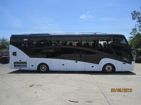 ใหม่แกะกล่อง ขายรถบัส VIP 6 ล้อชั้นเดียว  เครื่องเสียง + ประกันภัยประเภท 1