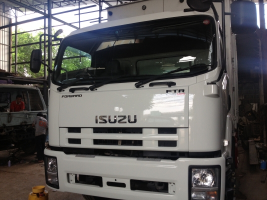 ขาย ISUZU FTRหัวโรโบคอบ CNG ห้างแท้ออกตรีเพชรปี 53 ตู้แห้ง10บาน