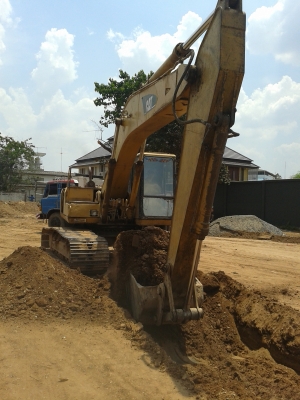 ขายรถแบคโฮ  CAT E200B   โทร 081-8712644