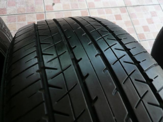 ขายยาง BRIDGETONE ER33----215-60-16----ปี11 (1ชุด)