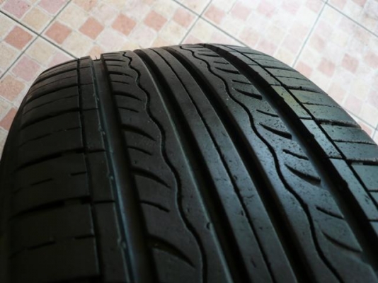 ขายยาง KUMHO-----225-50-17-----ปี11 (1คู่)