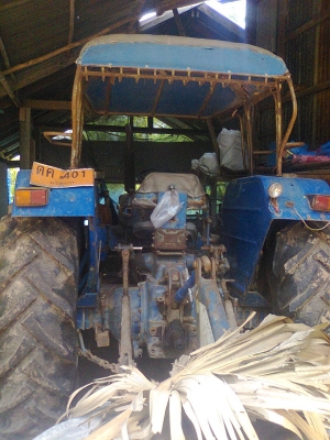 ขายรถไถนาฟอร์ด6610เสื้อลายพร้อมทะเบียนเต็ม