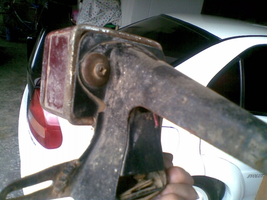 ไฟท้ายพร้อมขายึด แท้ DT-100 - นัดเชียงใหม่ ไฟท้ายพร้อมขายึด แท้ DT-100 - นัดเชียงใหม่