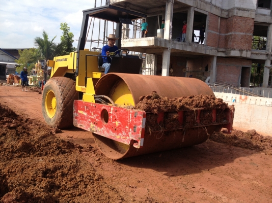 รถบด Dynapac CA251D (รถนำเข้าจากต่างประเทศ ไม่เคยทำงานในประเทศไทย)